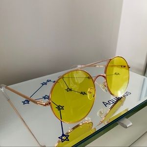 Sunglasses (Urban Outfitter)